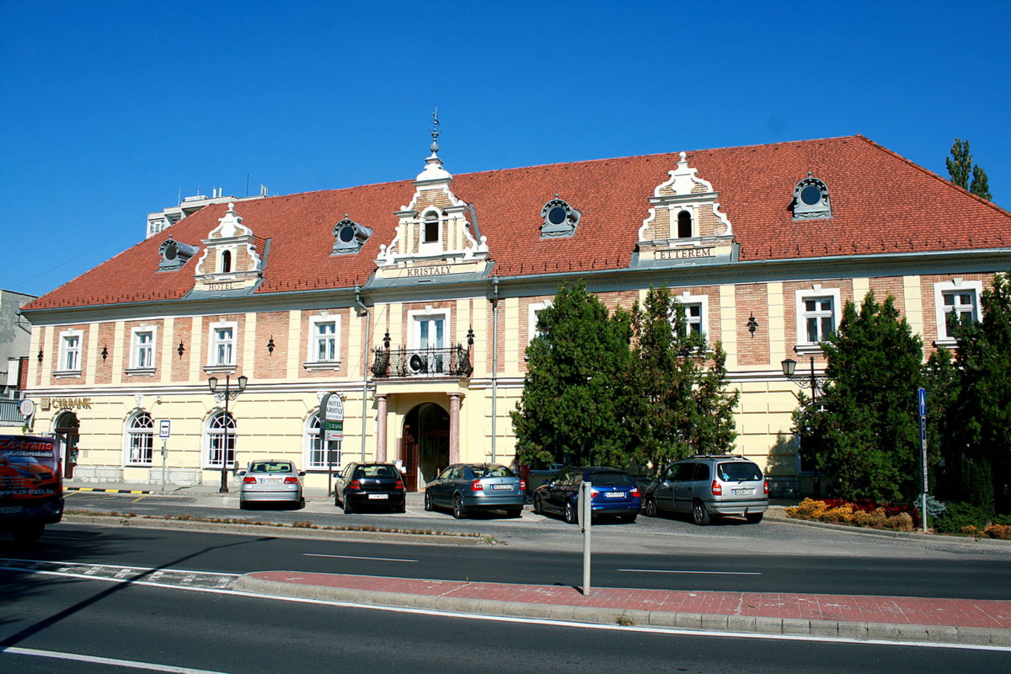 Kristály Imperial Hotel és Pálma Rendezvényház