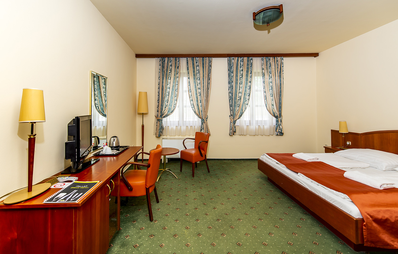 Gastland M0 Hotel és Konferenciaközpont