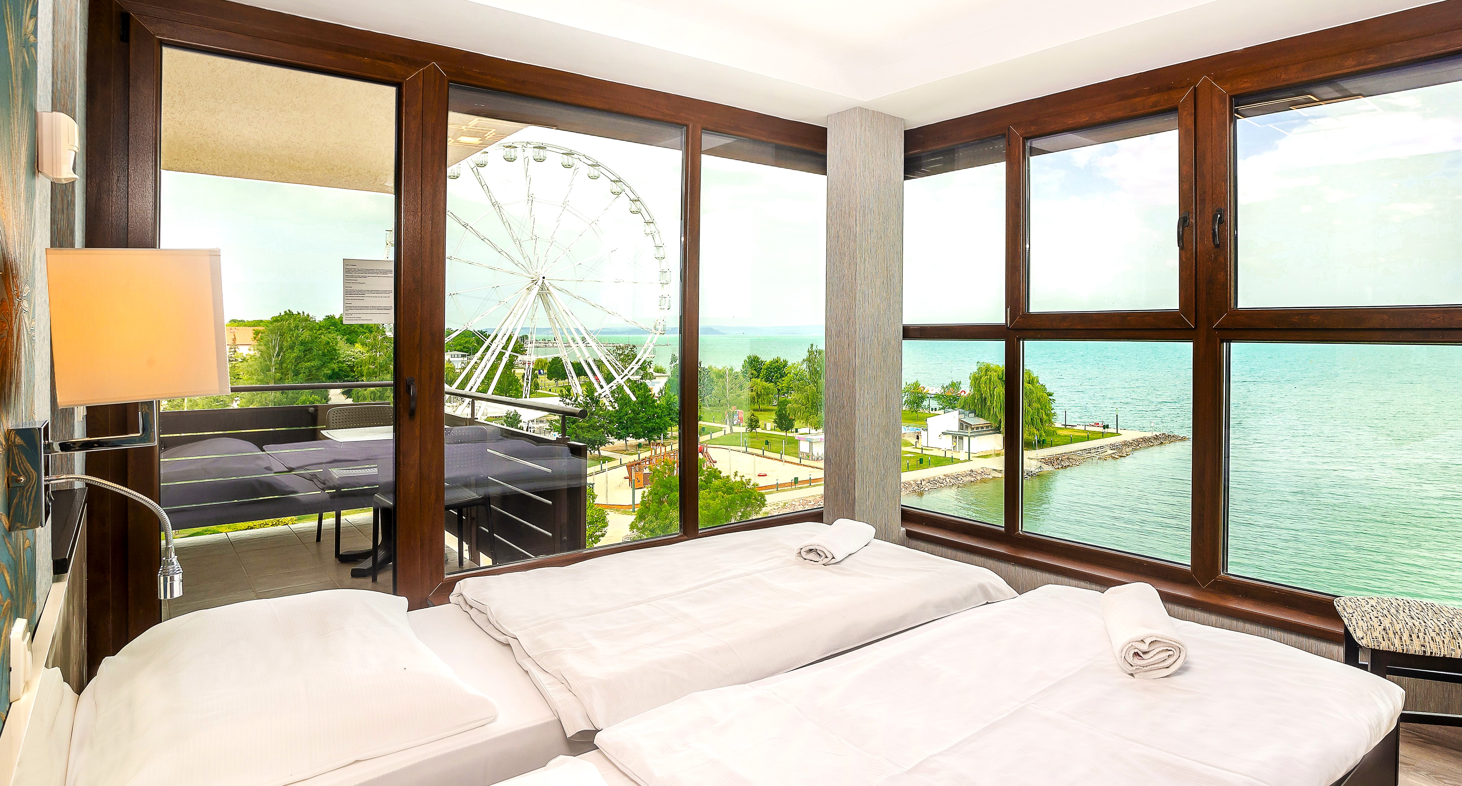 Balaton Hotel & Restaurant
