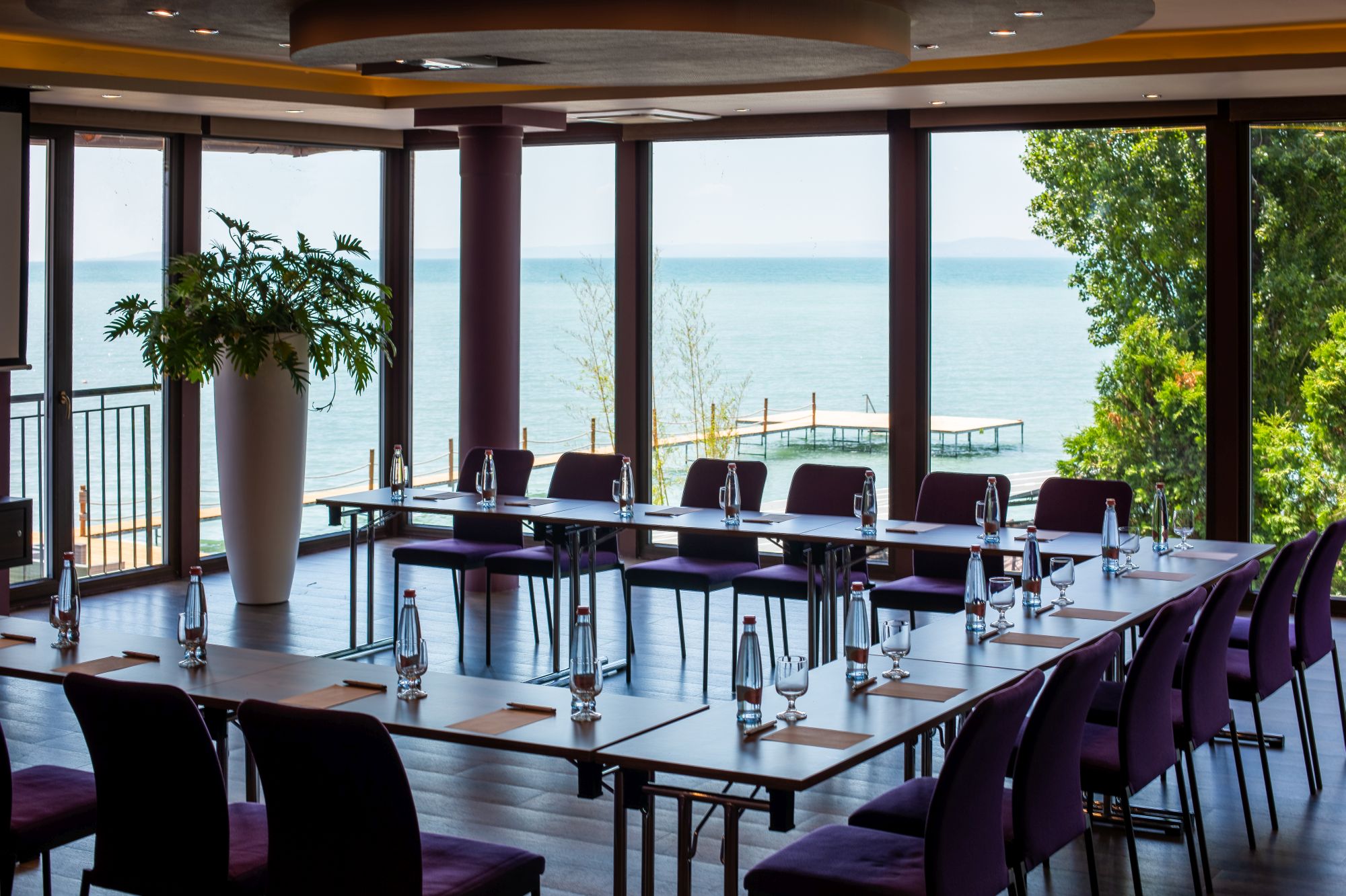 Tópart Hotel és Étterem