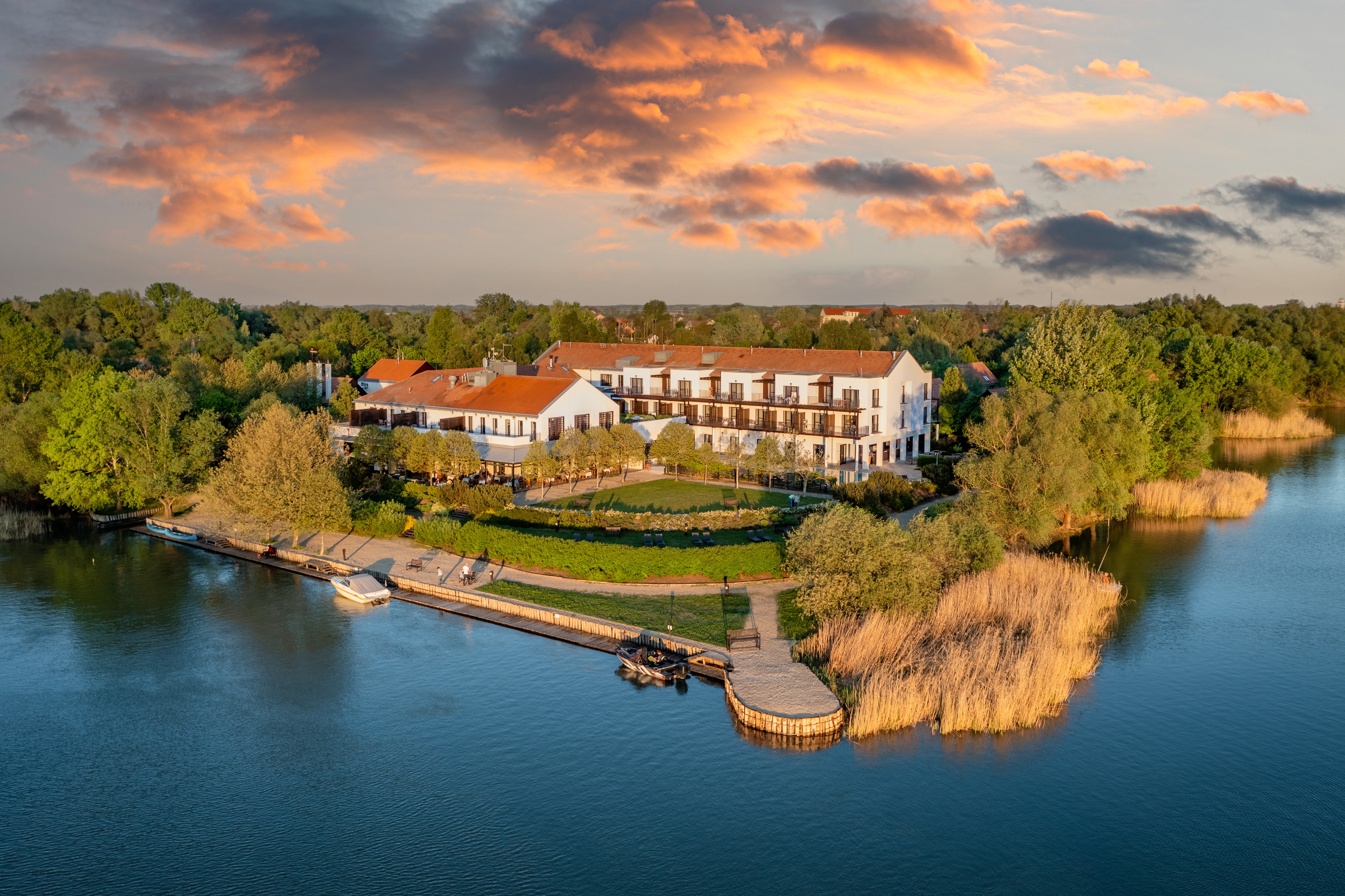 Tisza Balneum Hotel
