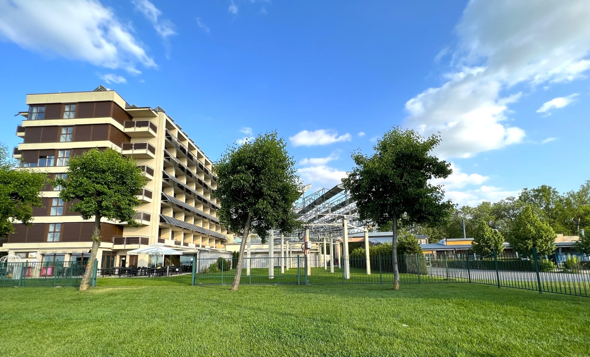 Balaton Hotel & Restaurant