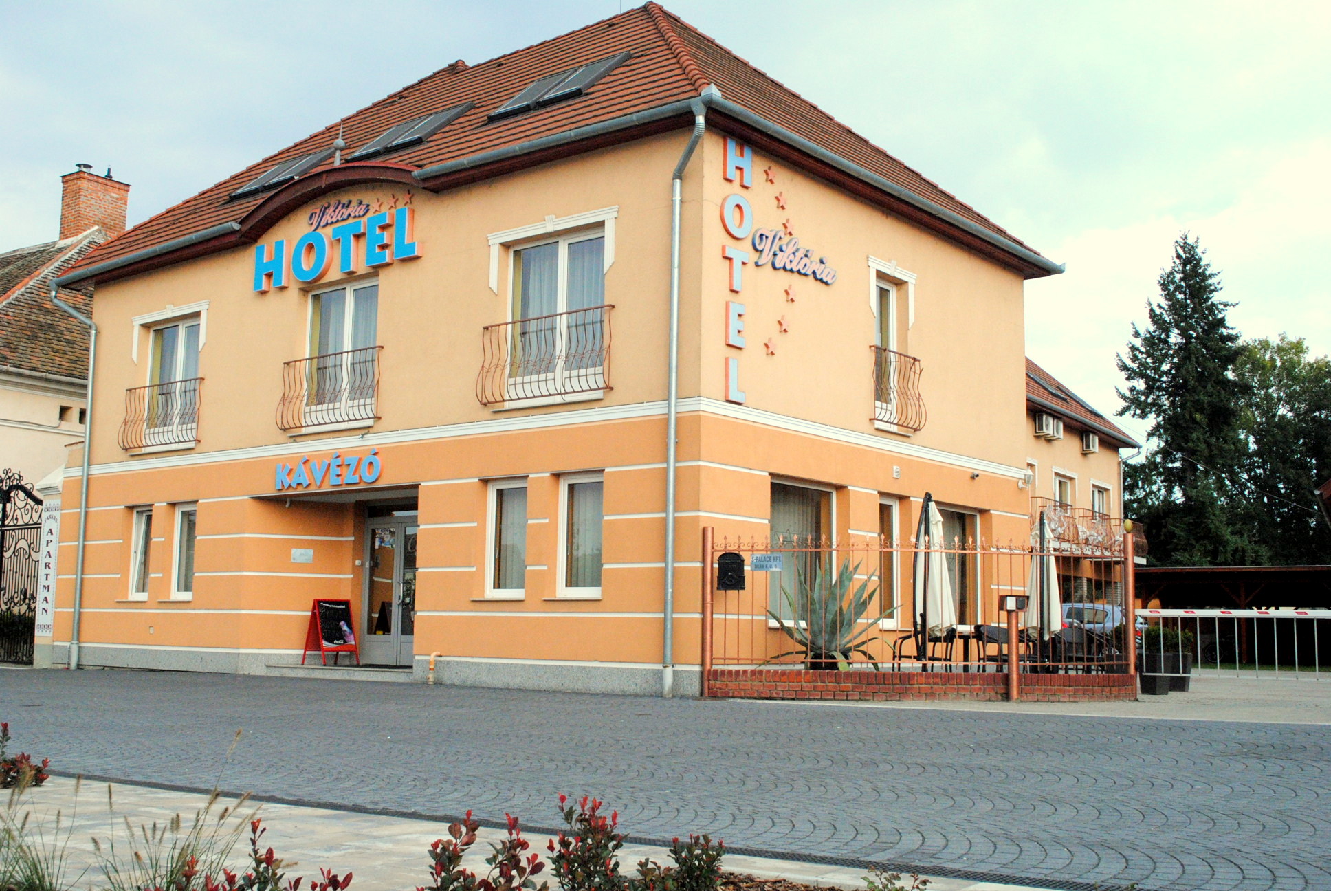 Hotel Viktória