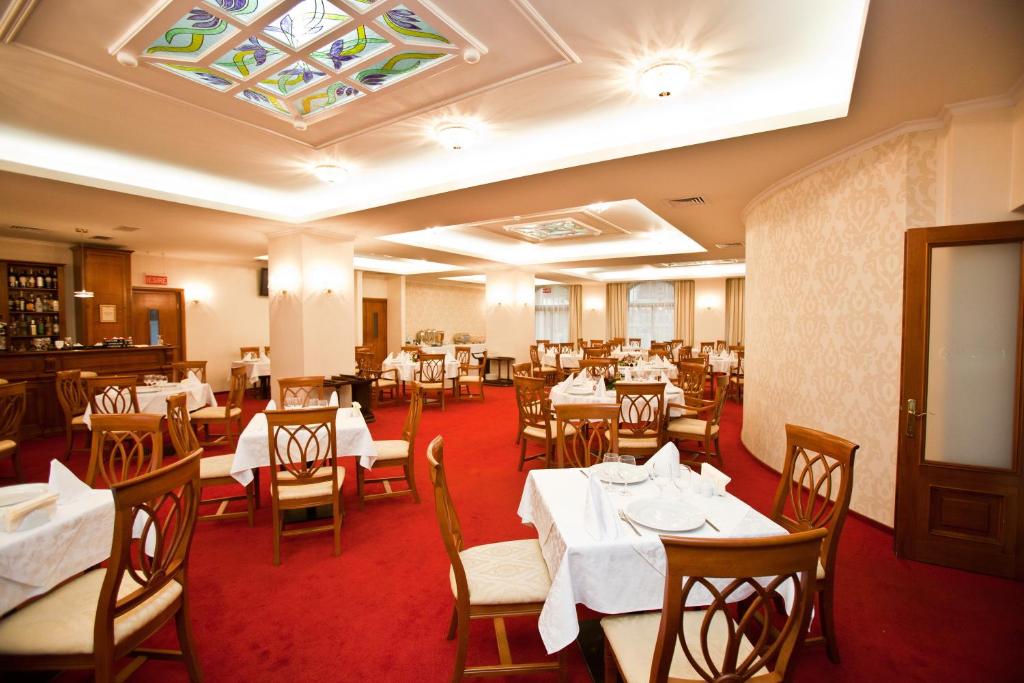 Maxim Hotel
