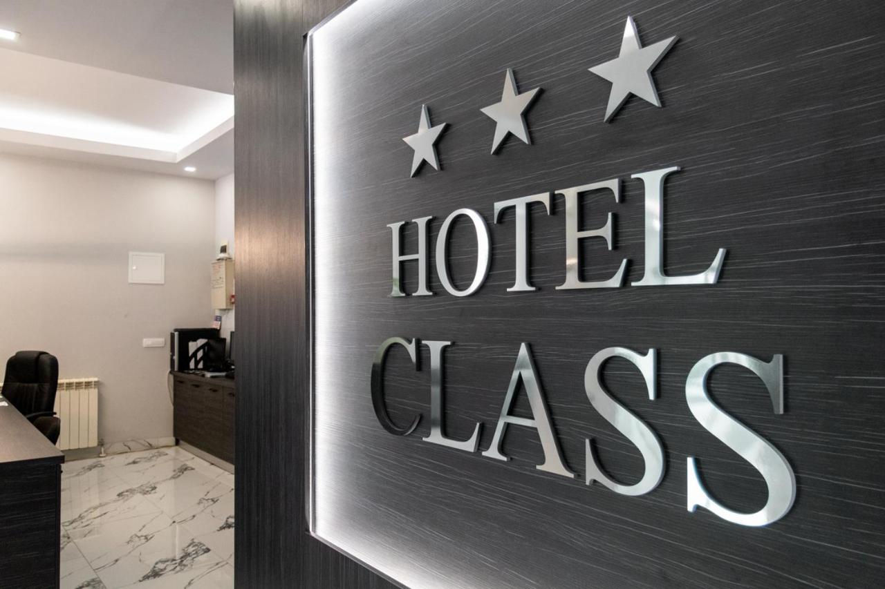 Class Hotel