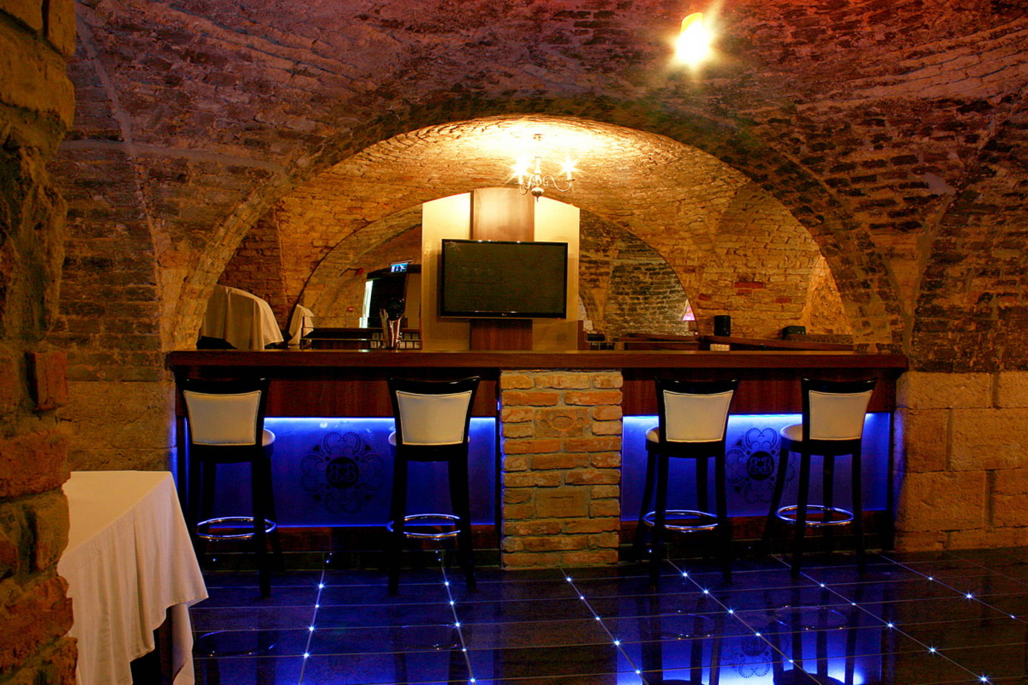 Kristály Imperial Hotel és Pálma Rendezvényház