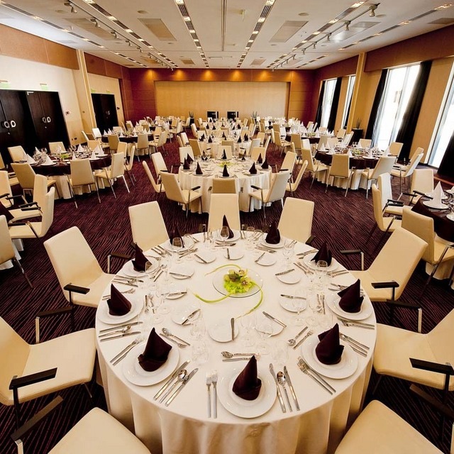 Abacus Business & Wellness Hotel