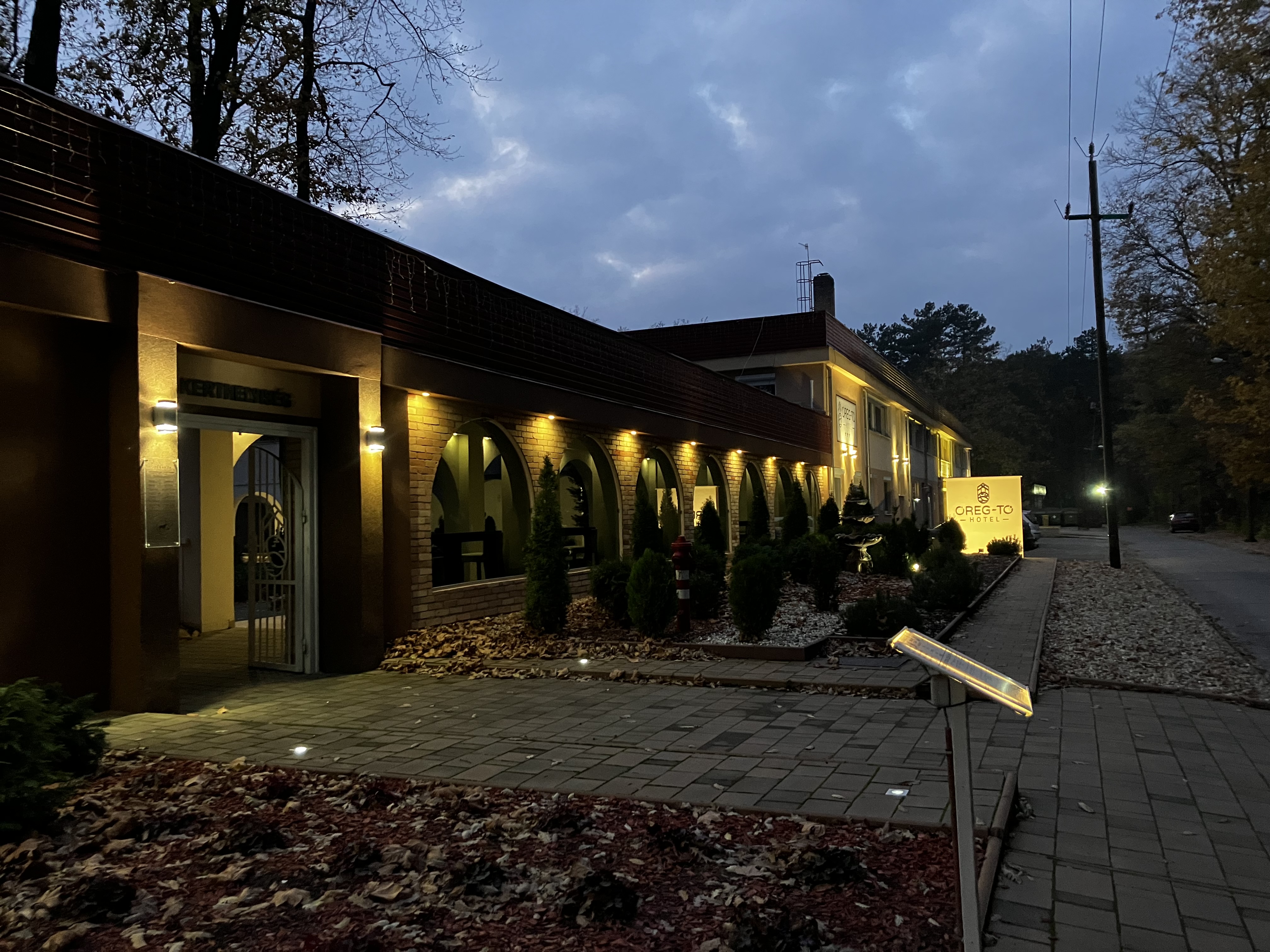 Öreg-tó Hotel és Rendezvénytér