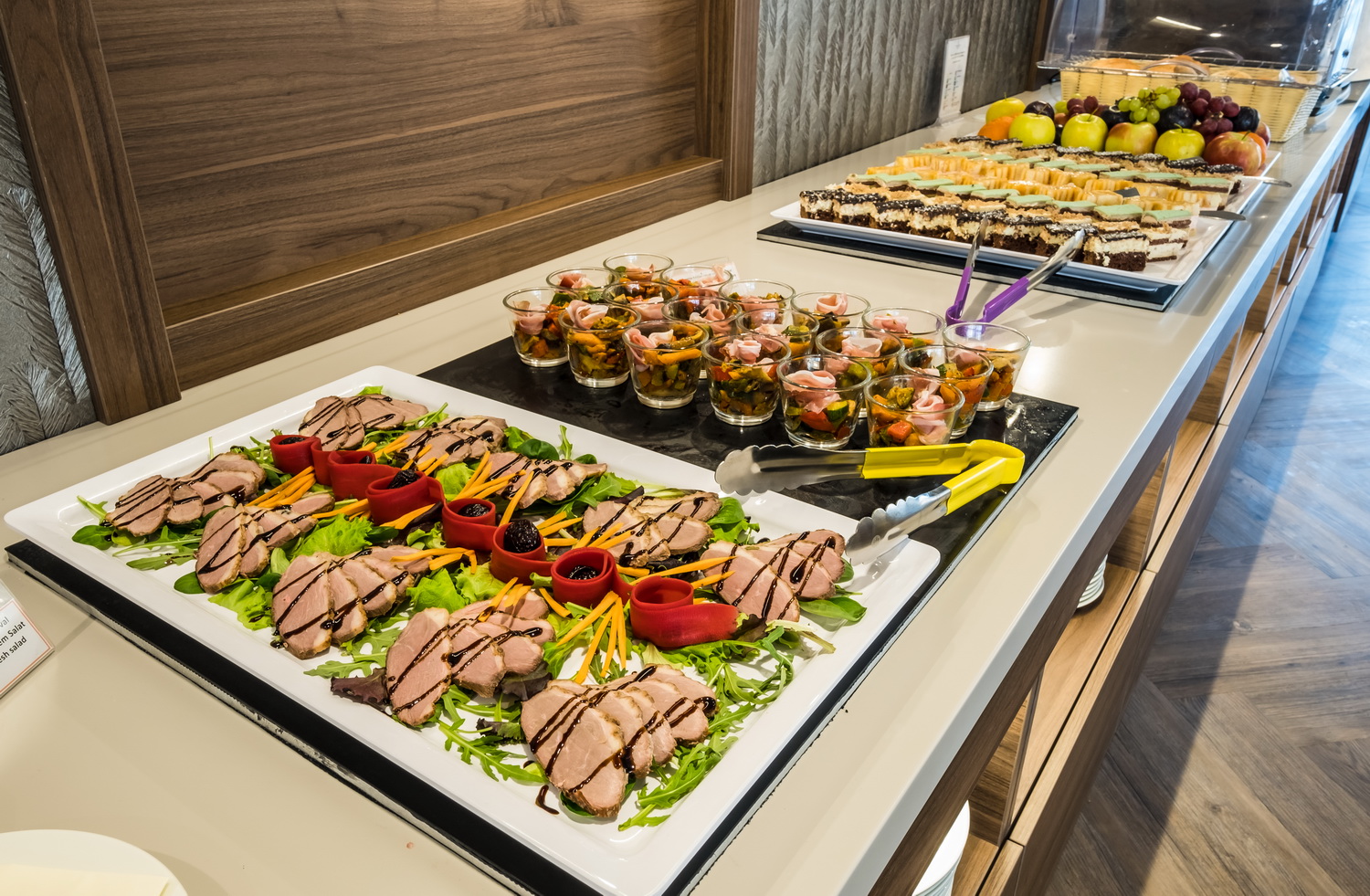 Hotel Golden Lake Resort