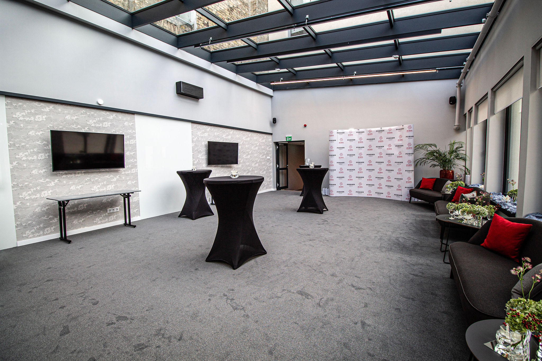 Up Hotel Budapest