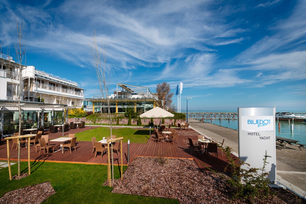 Hotel Yacht Wellness & Business