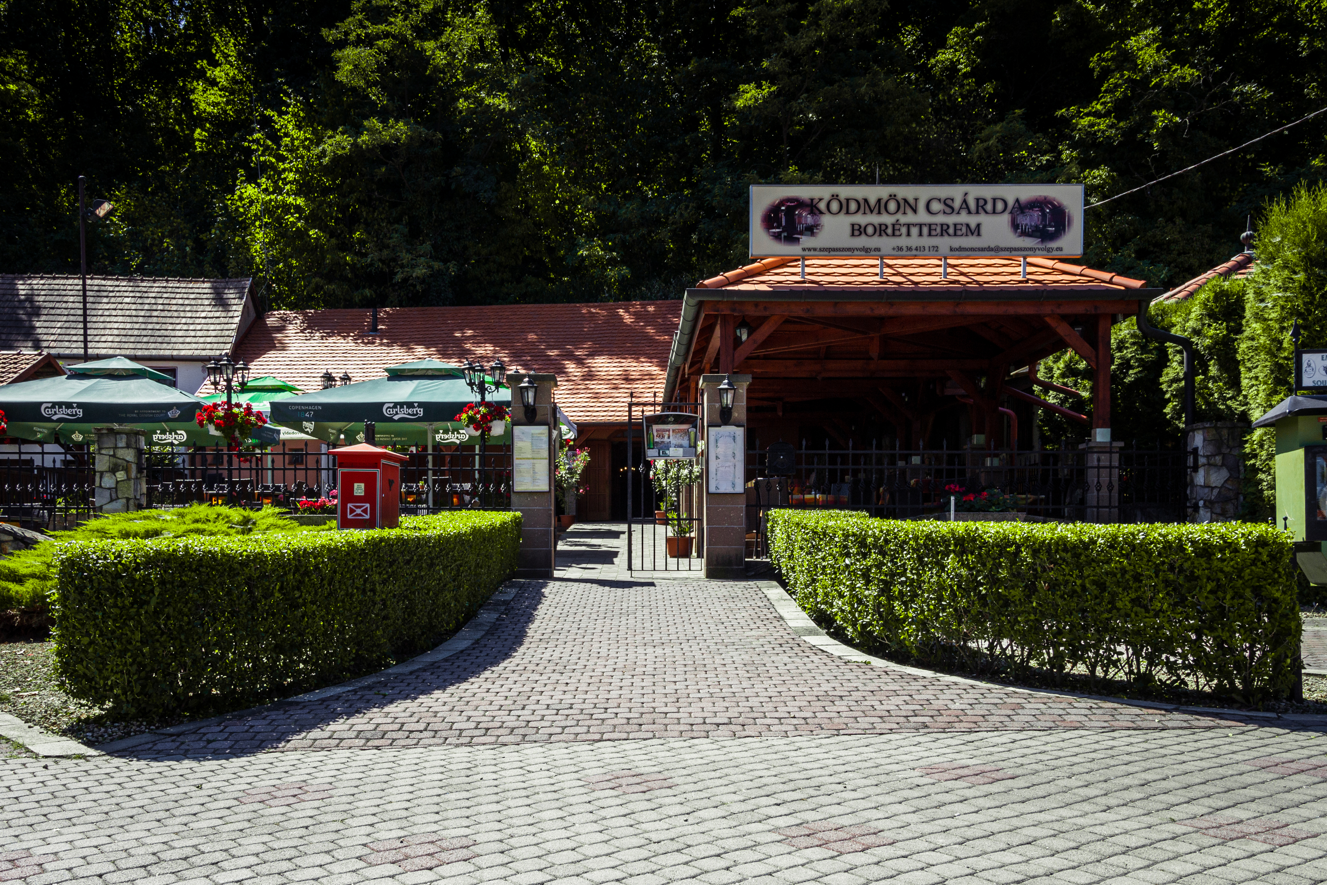 Hotel Ködmön Eger