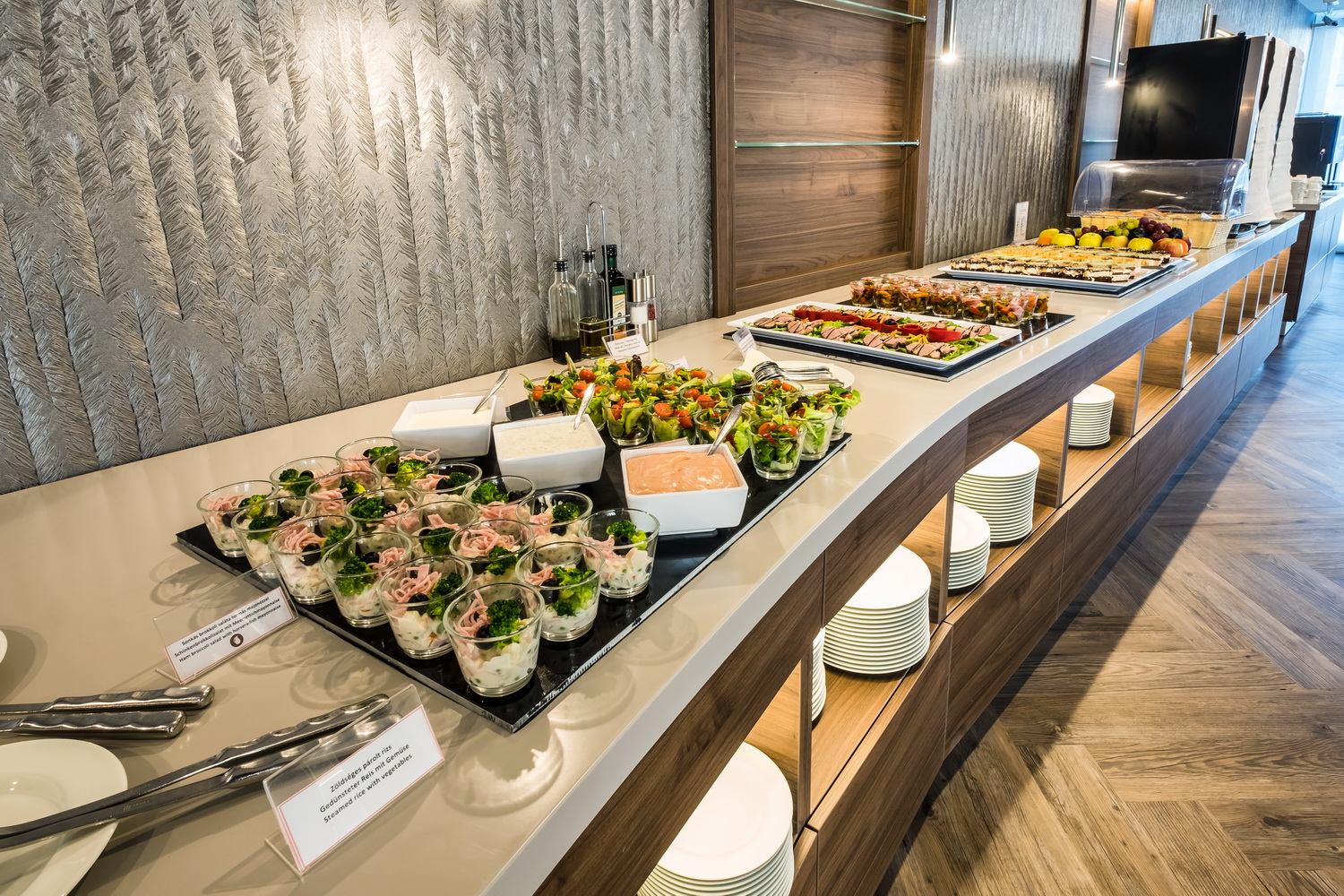 Hotel Golden Lake Resort