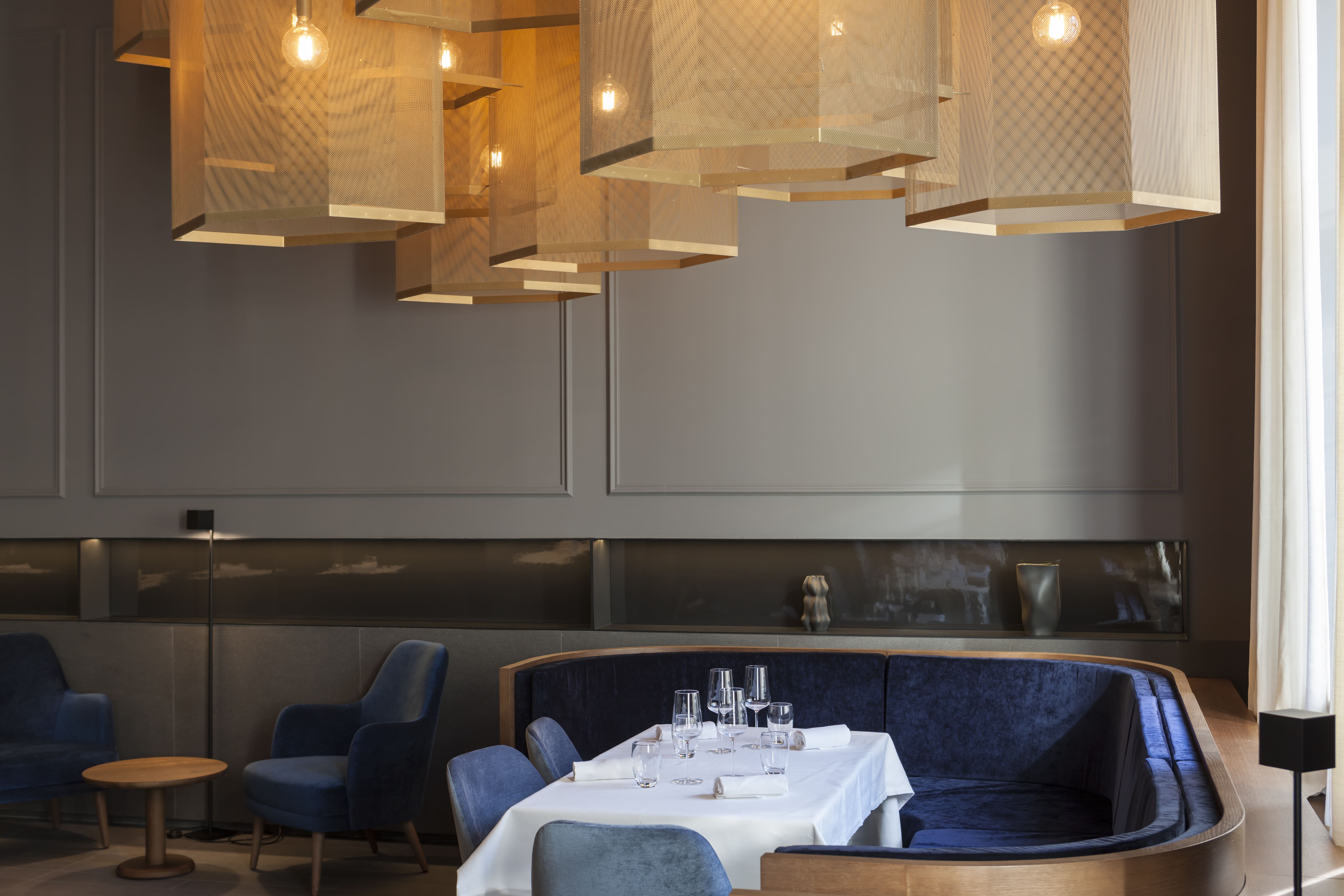 Kozmo Hotel Suites & Spa