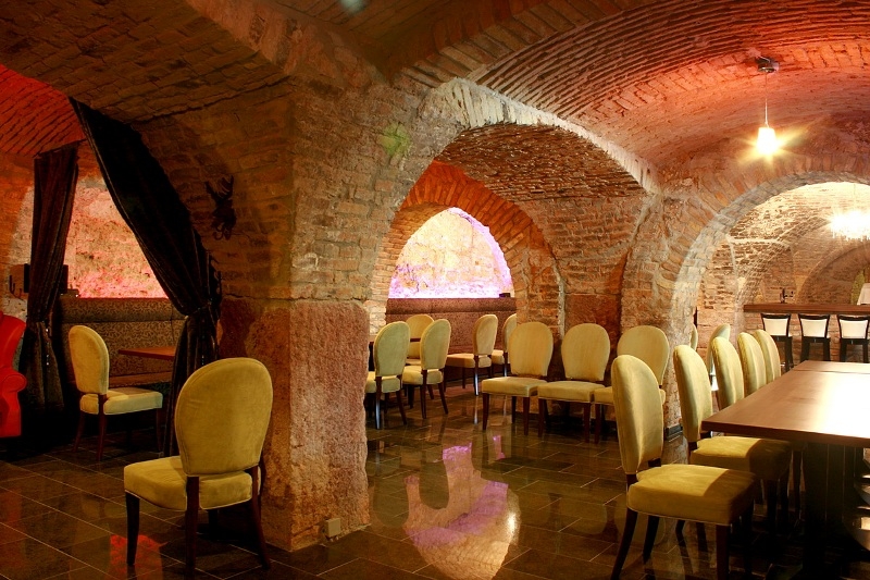 Kristály Imperial Hotel és Pálma Rendezvényház