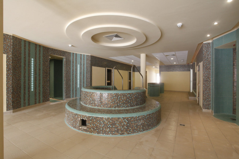 Barack Thermal Resort