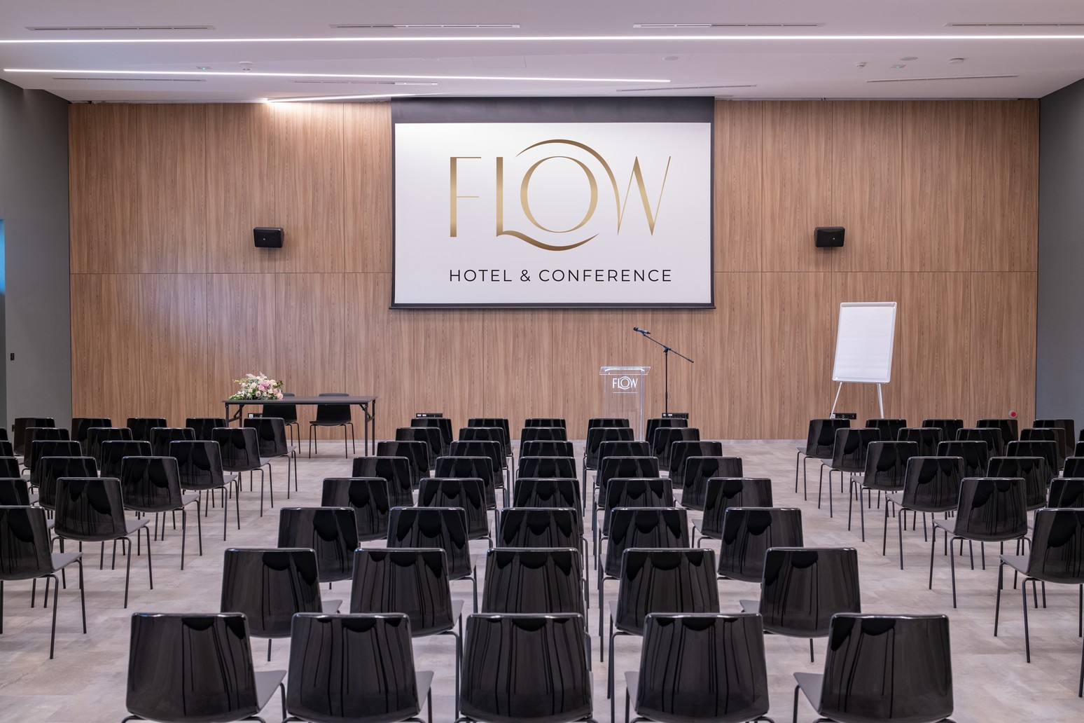 FLOW Hotel & Conference