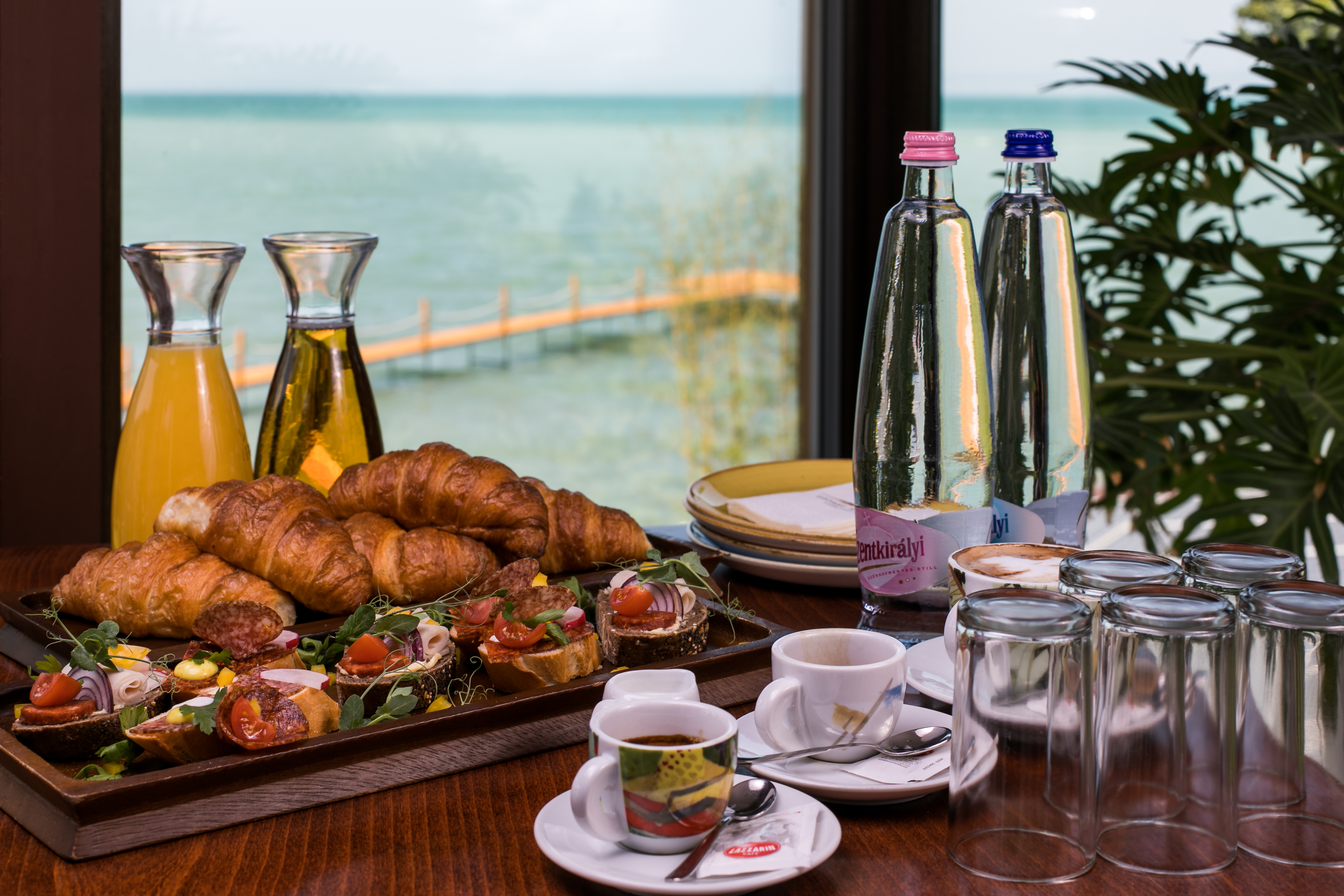 Balatoni panorámás konferenciaterem catering