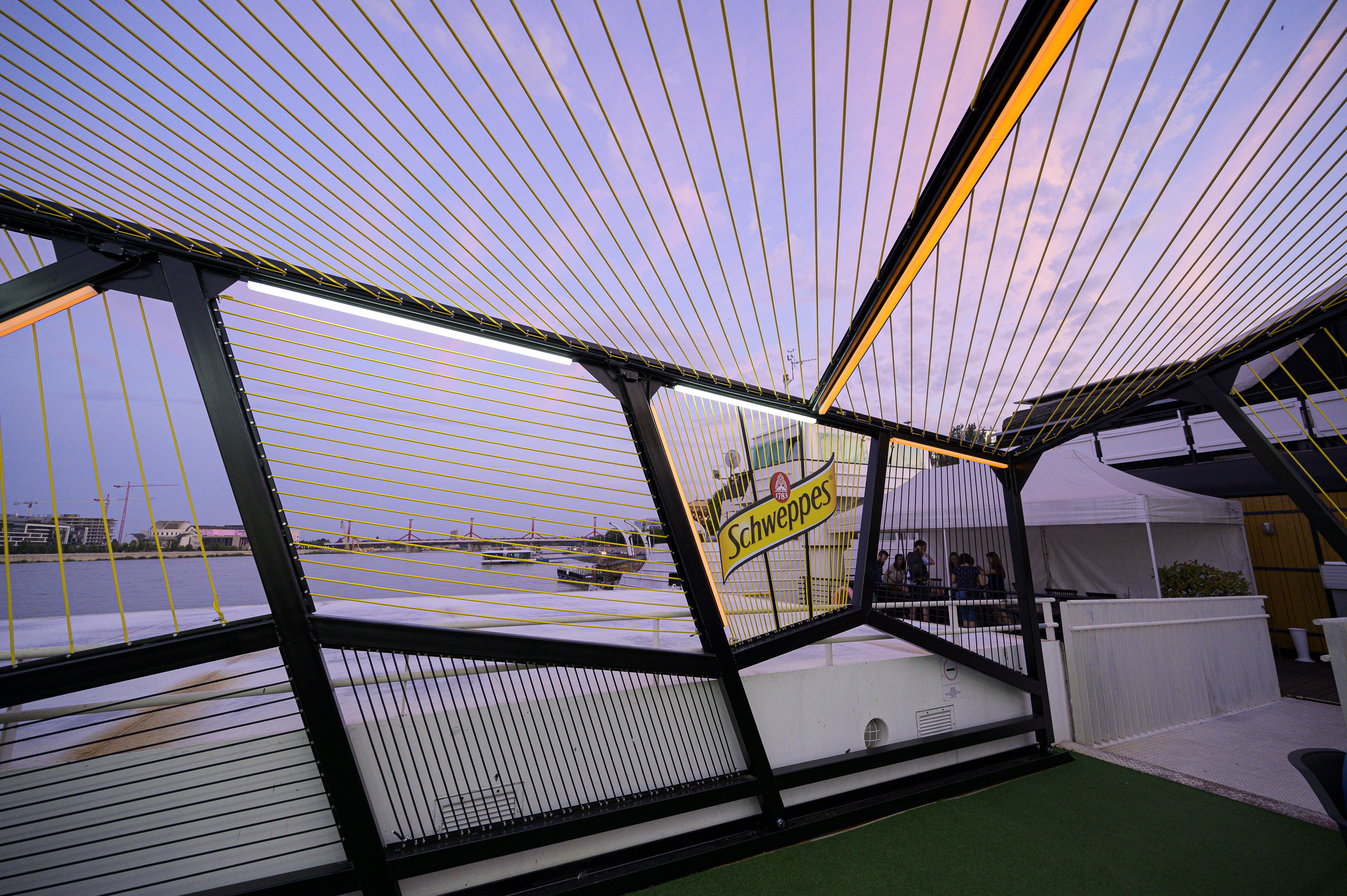 Schweppes terasz