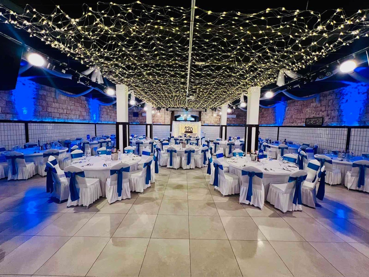 François díszterem