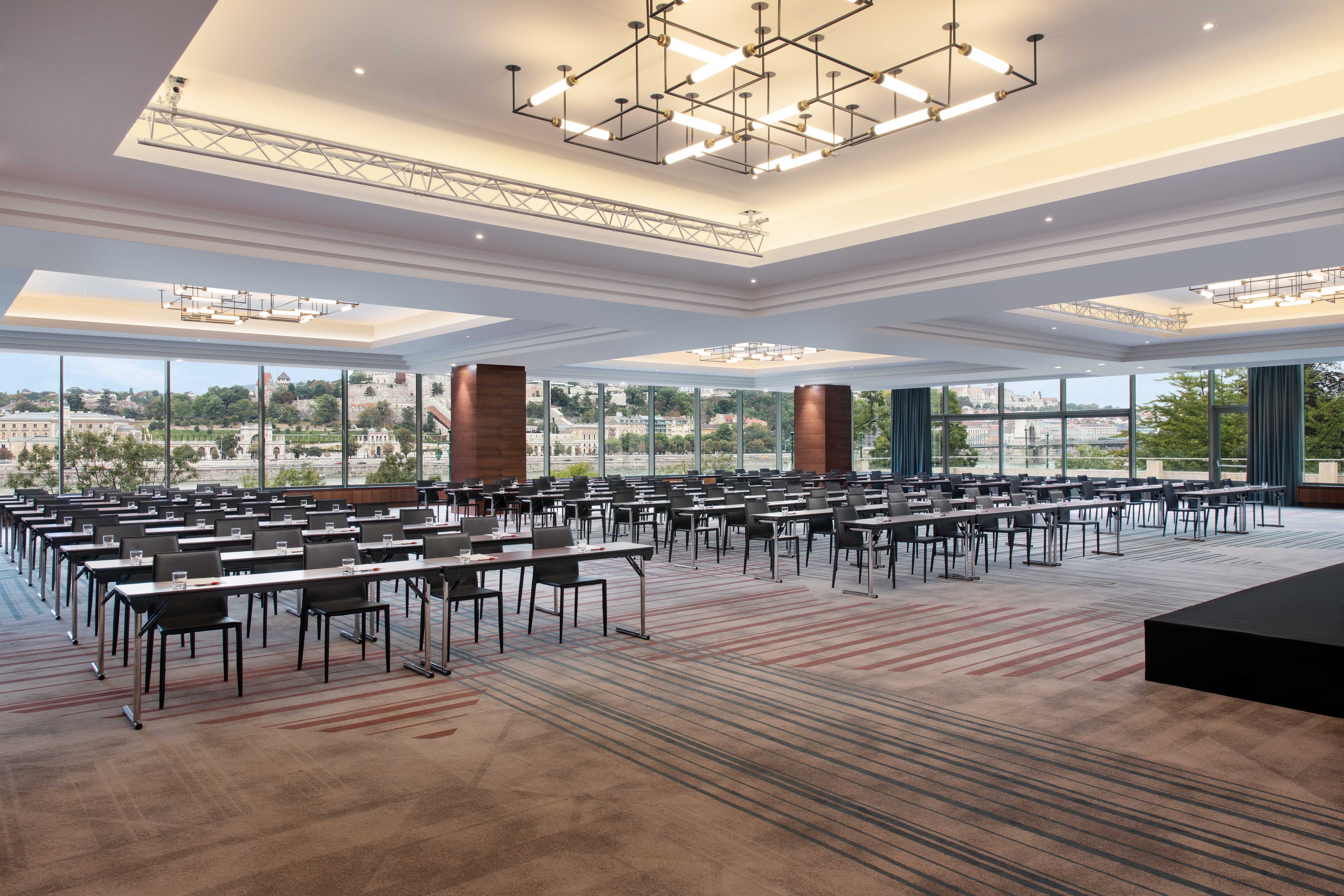 Grand Budapest Ballroom terem