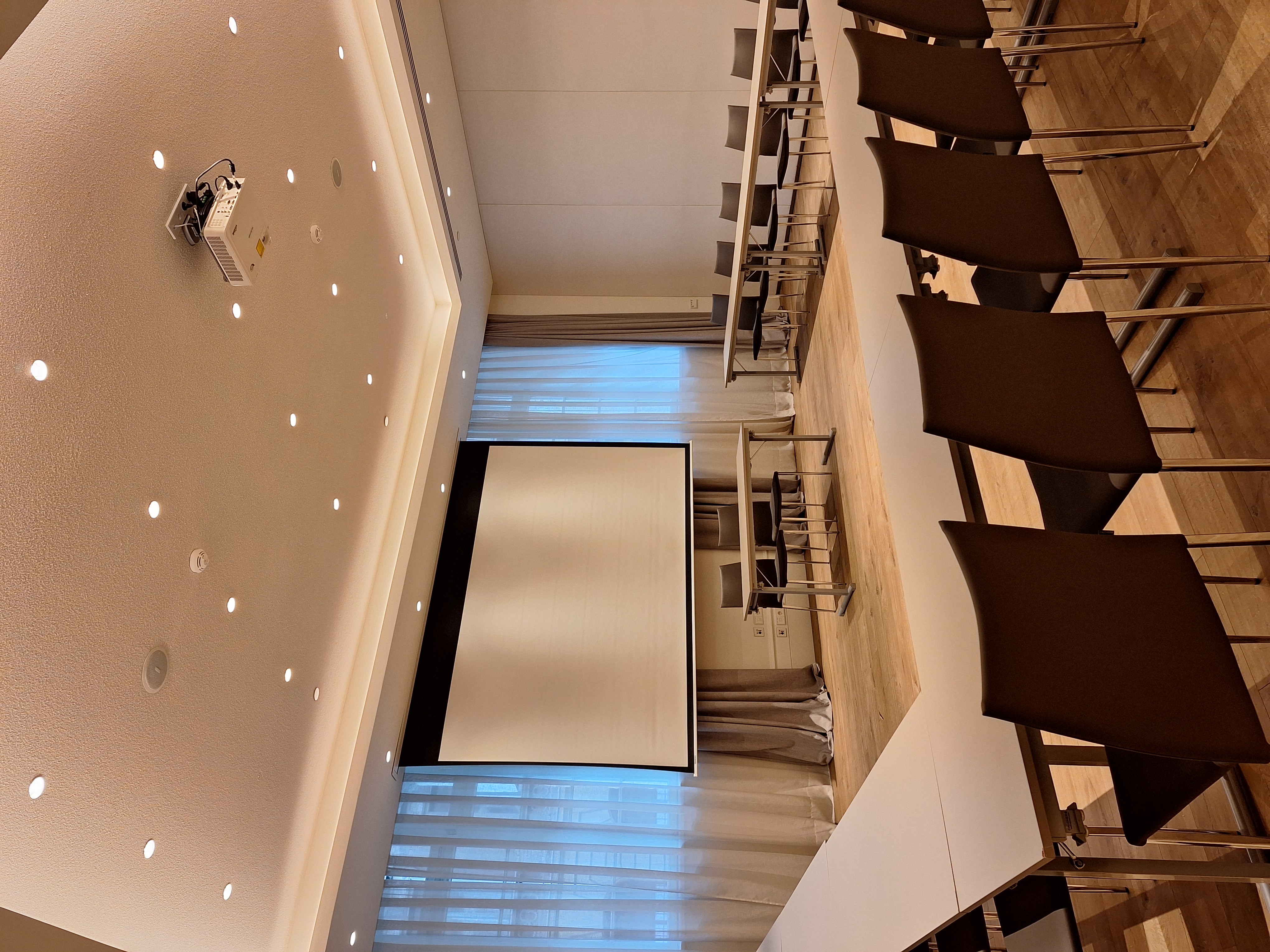 Kozmo Hotel Suites & Spa - Cegeshelyszinek.hu