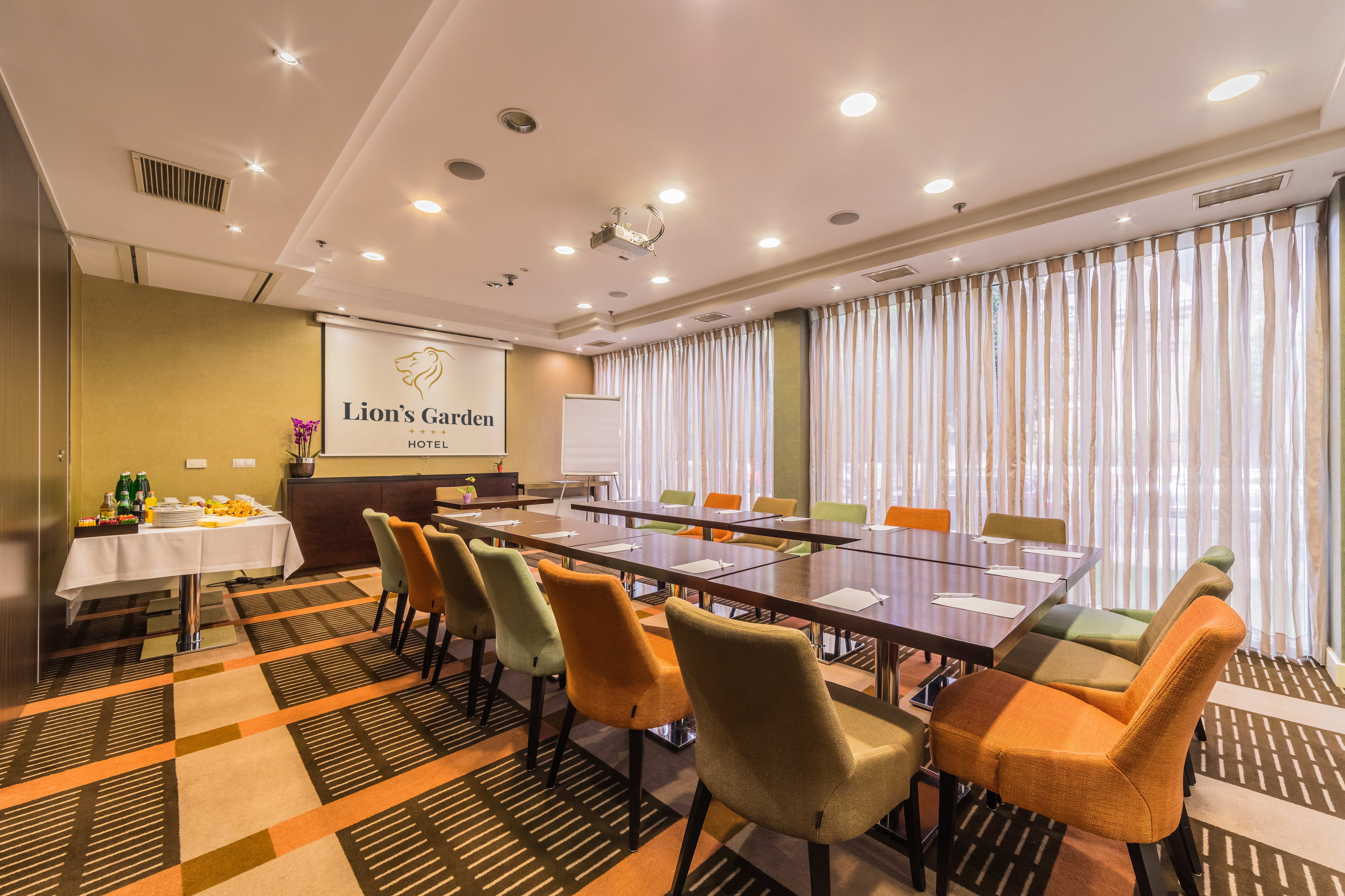 Lion's Garden Hotel