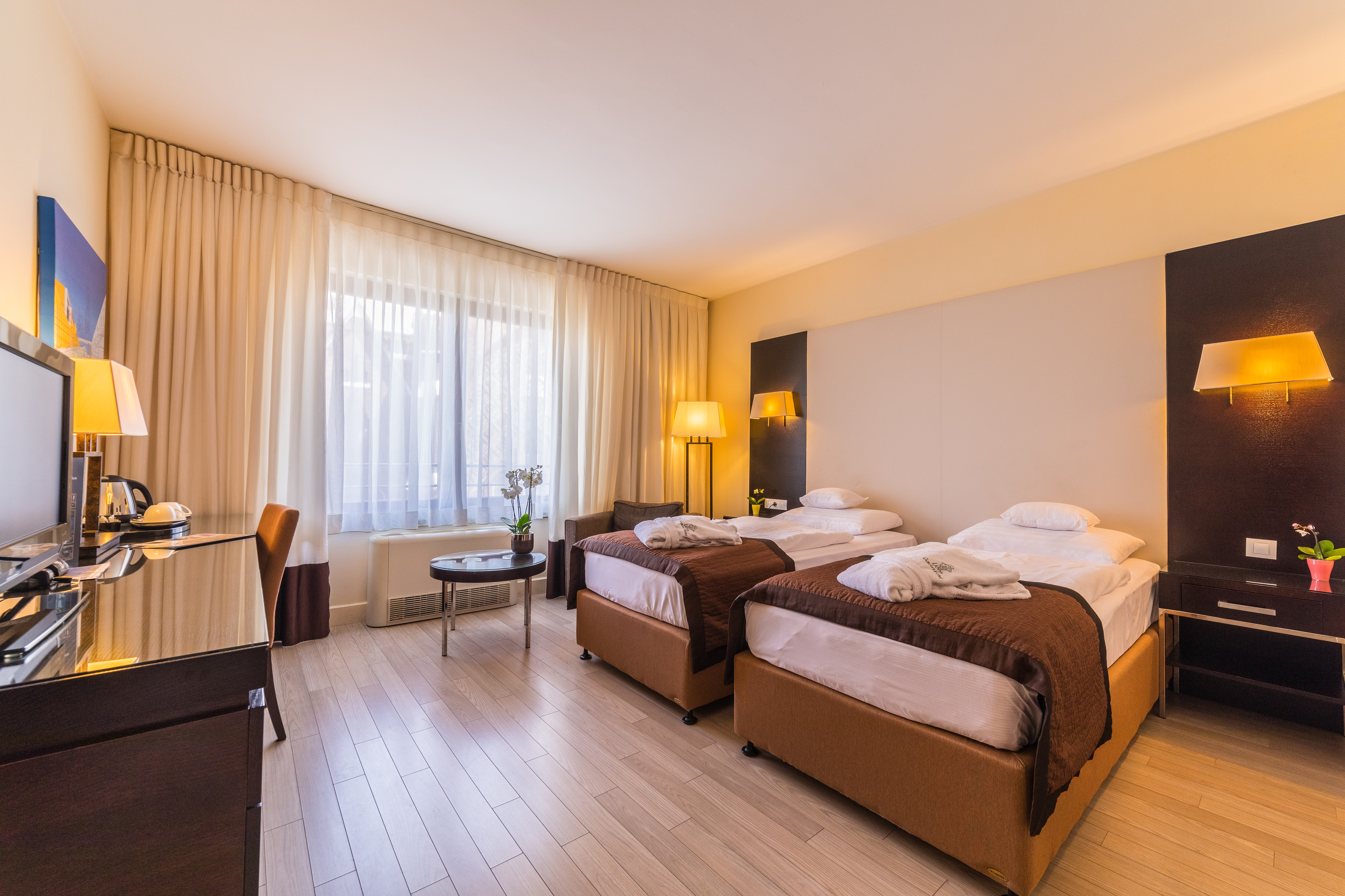 Lion's Garden Hotel