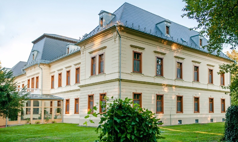 Főnix Wellness Resort
