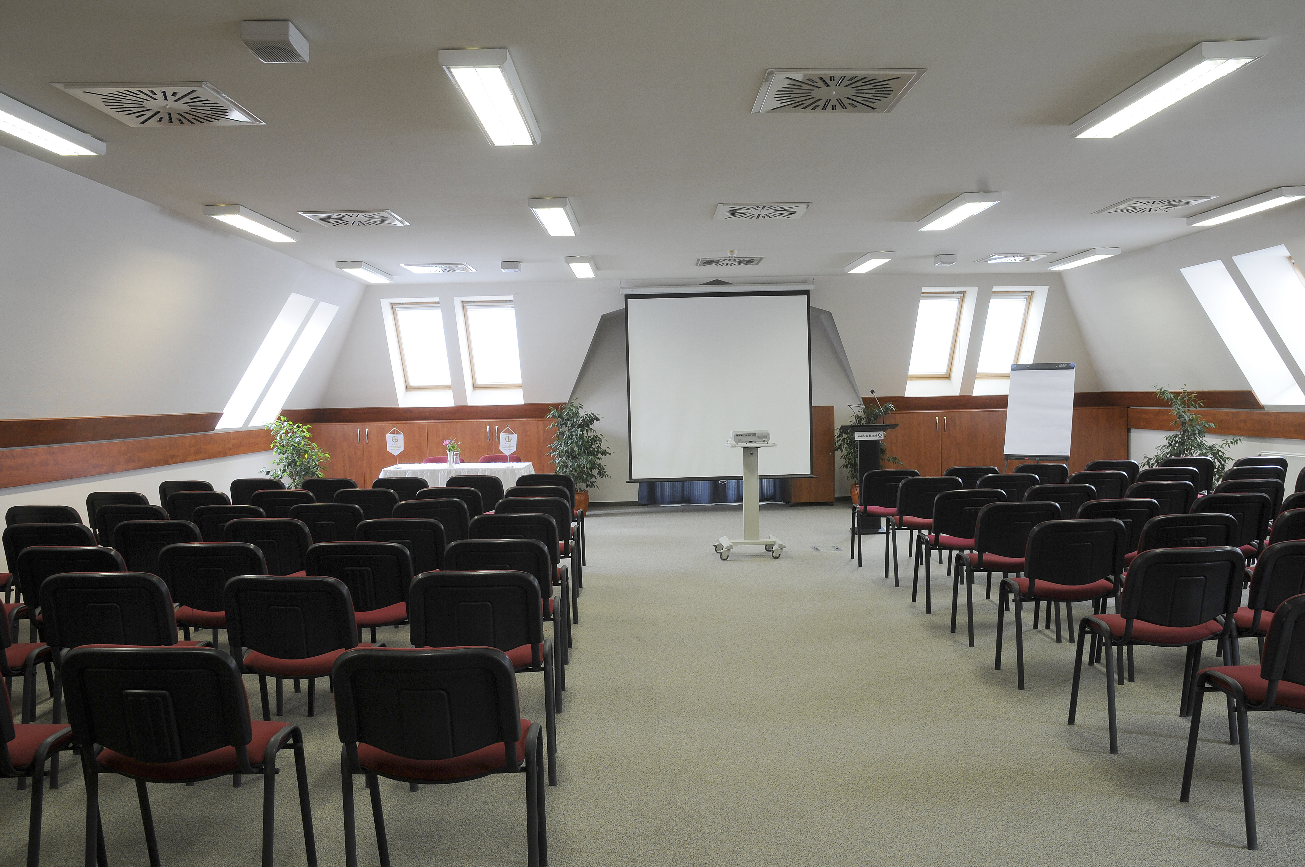 Garden Hotel Wellness és Konferencia