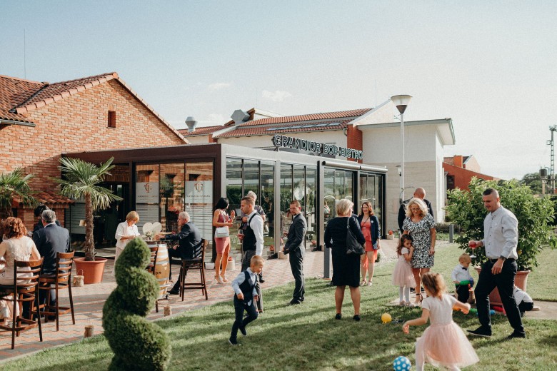 Grandior Borbistro - Günzer Tamás Pincészete