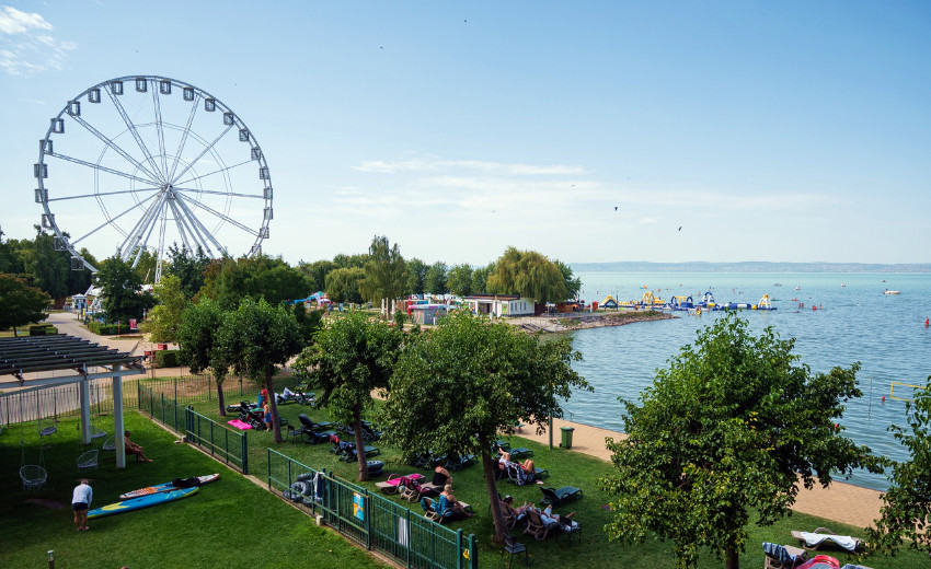 Balaton Hotel & Restaurant