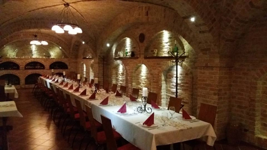 Merlot Borhotel és Látványpince